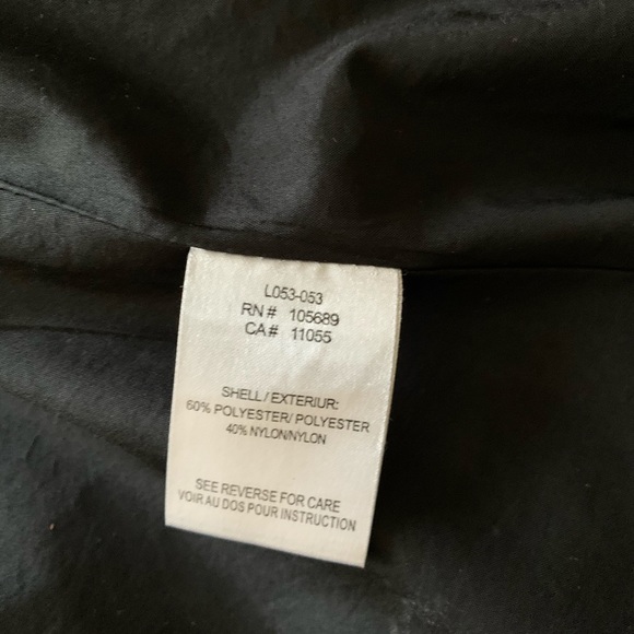 Woman’s Frenchcoat Paris rain jacket - Picture 3 of 5